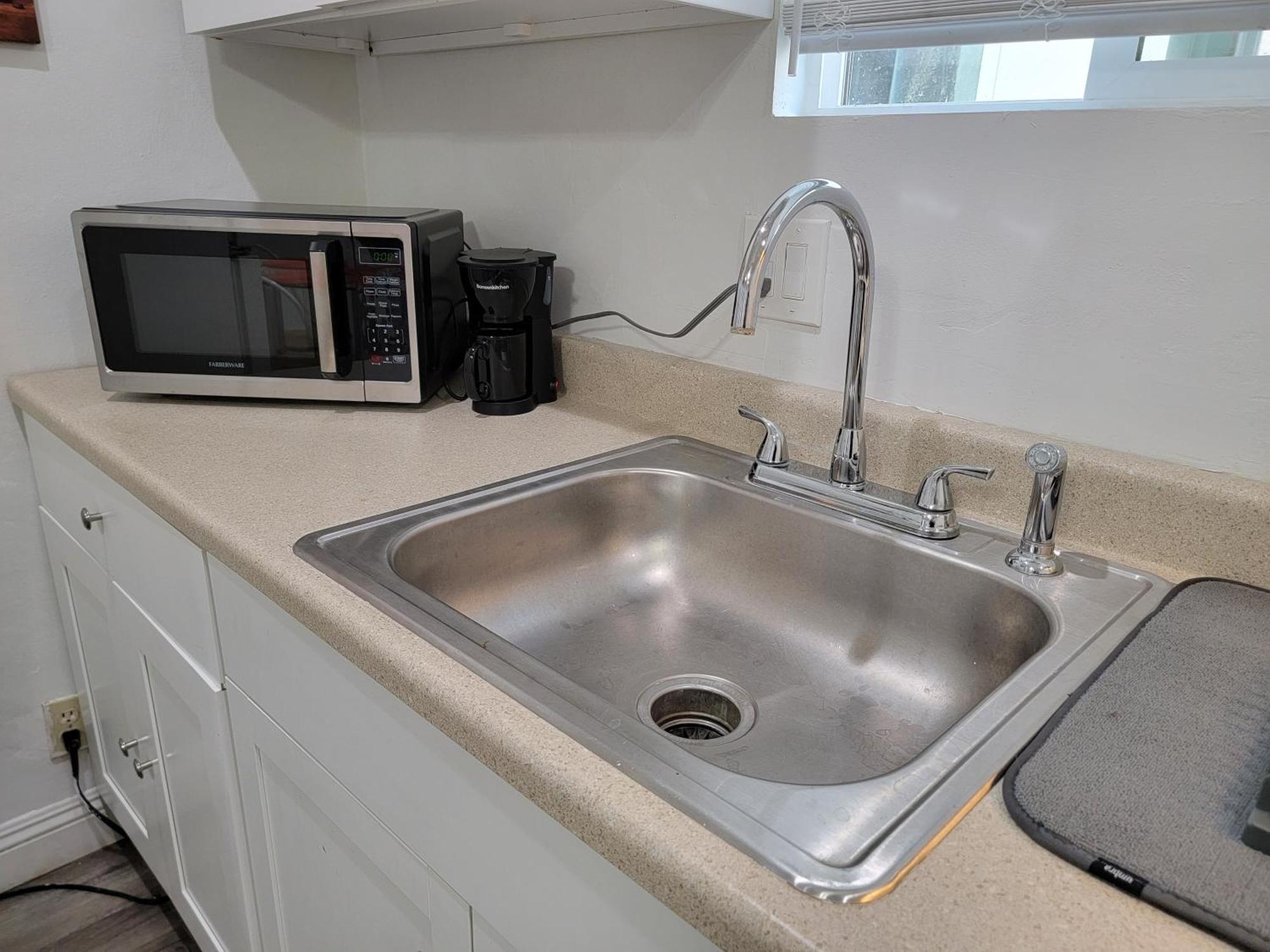 5 Minutes To Rodeo Drive! 2 Bedroom Man Cave Beverly Hills Adj Appartement *